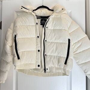 Alo Yoga Aspen Love Puffer Jacket